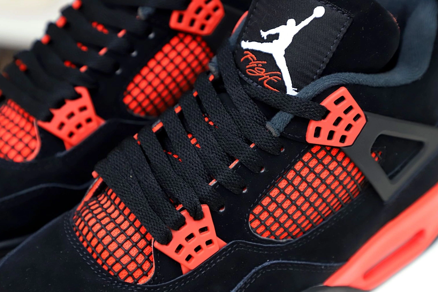 AIR JORDAN 'RED RETRO 4 THUNDER' 1229